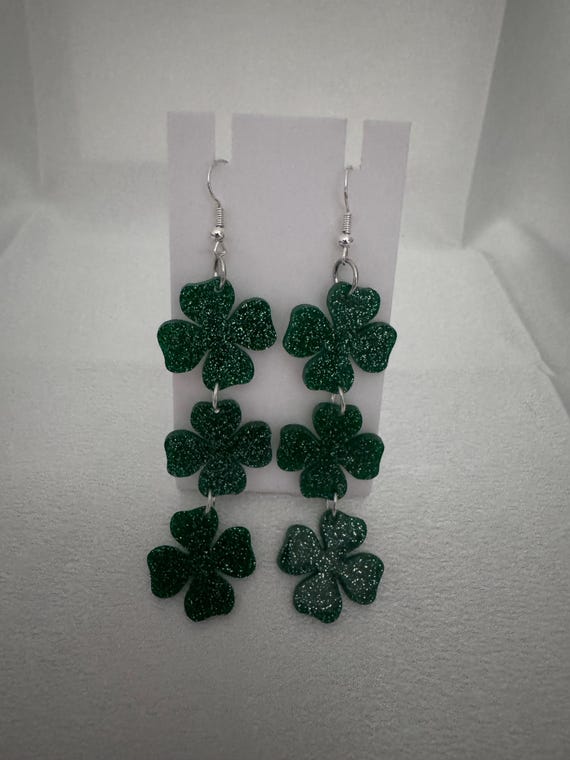 Irish Clover Dangle Earrings.