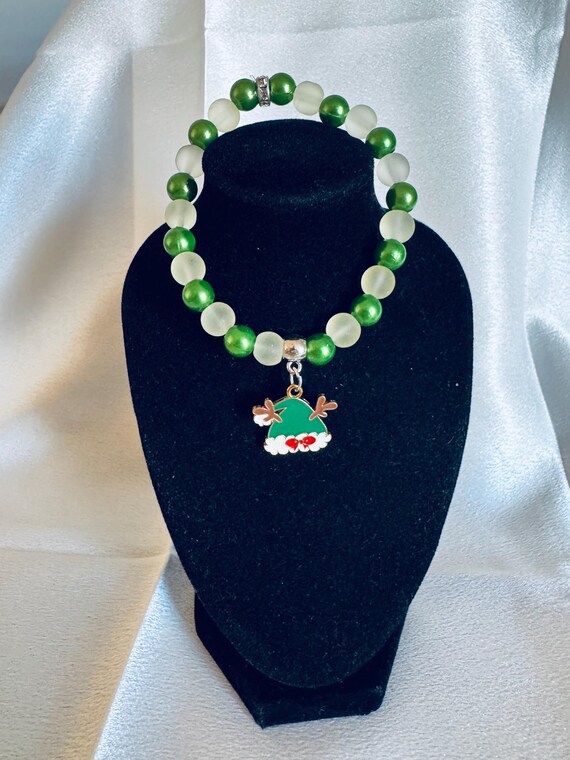 Christmas Hat With Antlers Charm Stretch Bracelet