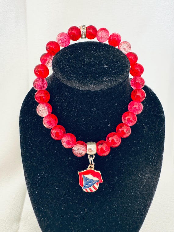 Red White and Blue  Lips With Tongue Charm Stretch Bracelet