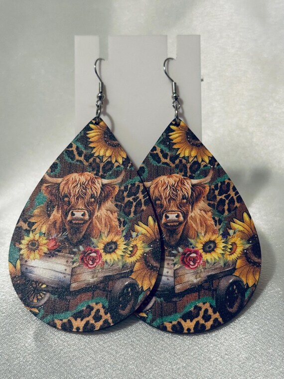 Highland Cow Dangle Earrings