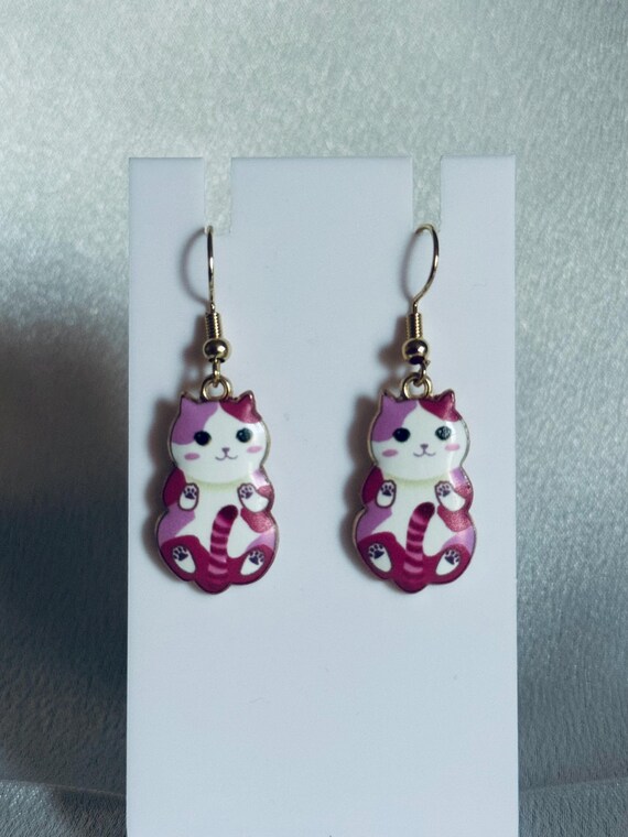 Hypoallergenic Cat Dangle Earrings: Gift for Pet Lovers