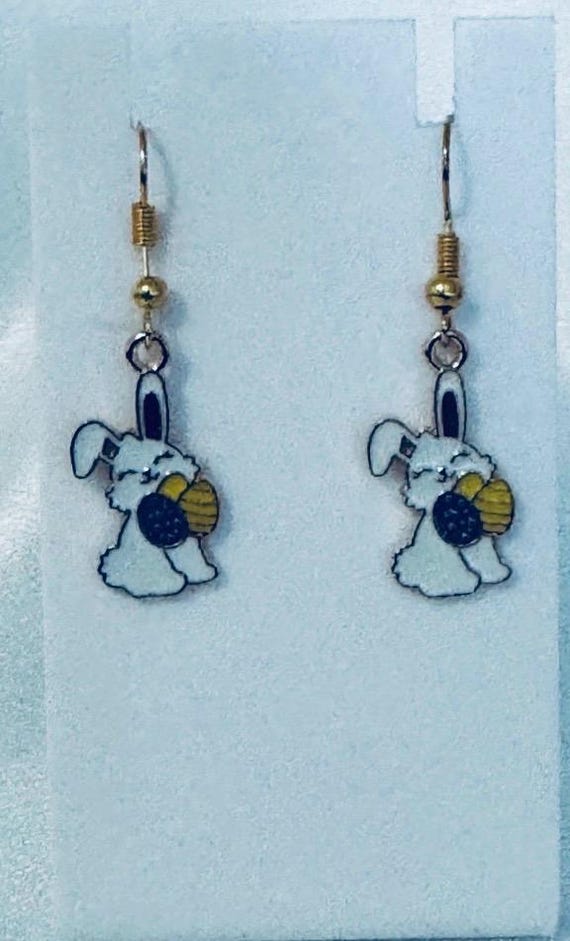 Easter Bunny Dangle Earrings.