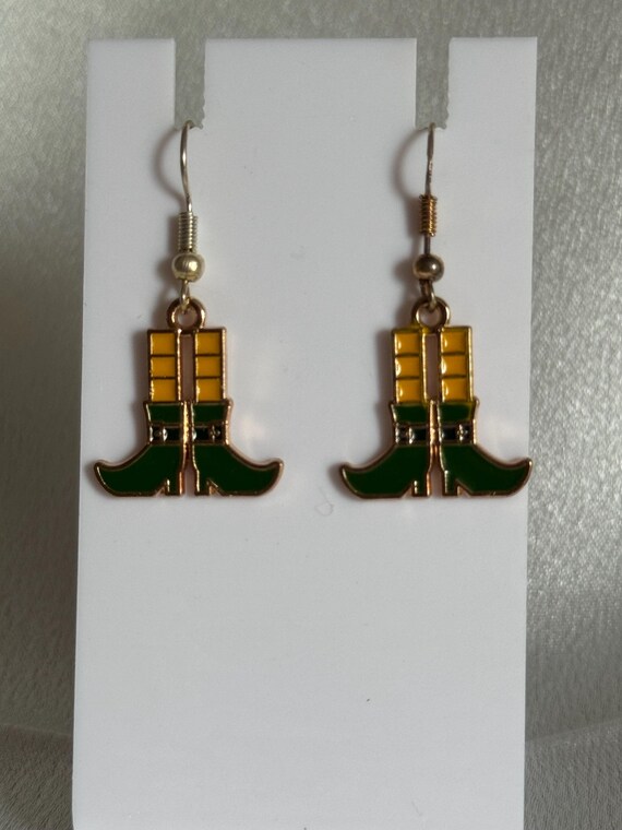 Leprechaun Shoes Dangle Earrings.