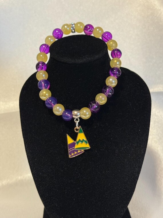 Mardi Gras Party Hat Charm Stretch Bracelet