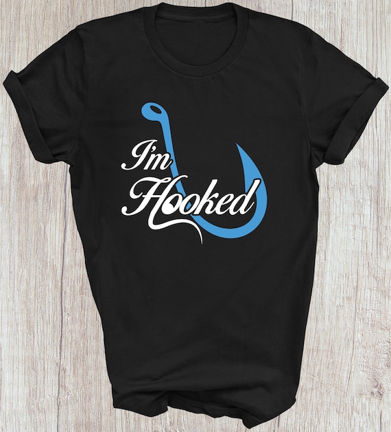 Fishing T-shirt / I Am Hooked Fish Hunting Fisherman Shirt / Guys Fishing  Gift / Fishing Shirt Dad Gift Xmas Tee -  Canada