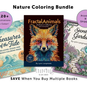 Op de afbeelding: Een natuurkleuringsbundel met drie kleurboeken voor volwassenen. De boeken omvatten "Treasures of the Tide", "Fractal Animals" en "Secret Garden". Het boek "Treasures of the Tide" heeft meer dan 120 illustraties om in te kleuren. De bundel wordt gedrukt en verzonden.