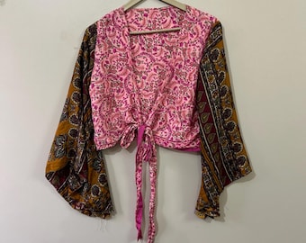 Seiden Wickeltop: Vintage Tunika mit Trompetenärmeln
