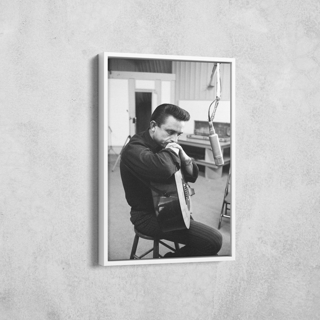 Johnny Cash Canvas Wallart , Rock and Country Music Legend , Vintage Photo Print , Johnny Cash
