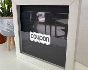 パーソナライズされたアクリルチケットホルダーシャドーボックス、カップルの記念品ボックス、思い出の収納ケース