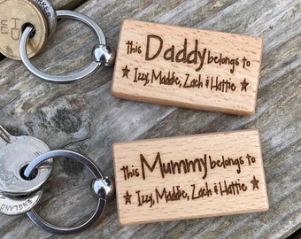 Personalised Engraved Wooden Keyring: Gift for Parents & Grandparents