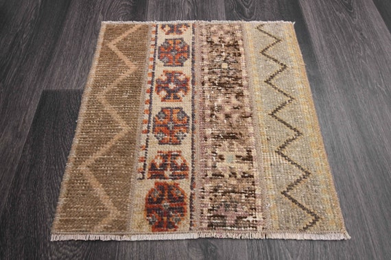No.19 ヴィンテージラグ　トルコ　マット turkish rug ミニ 19x19 Inches, BATH MAT, DOOR Mat, Vintage Rug, Doormat Rug