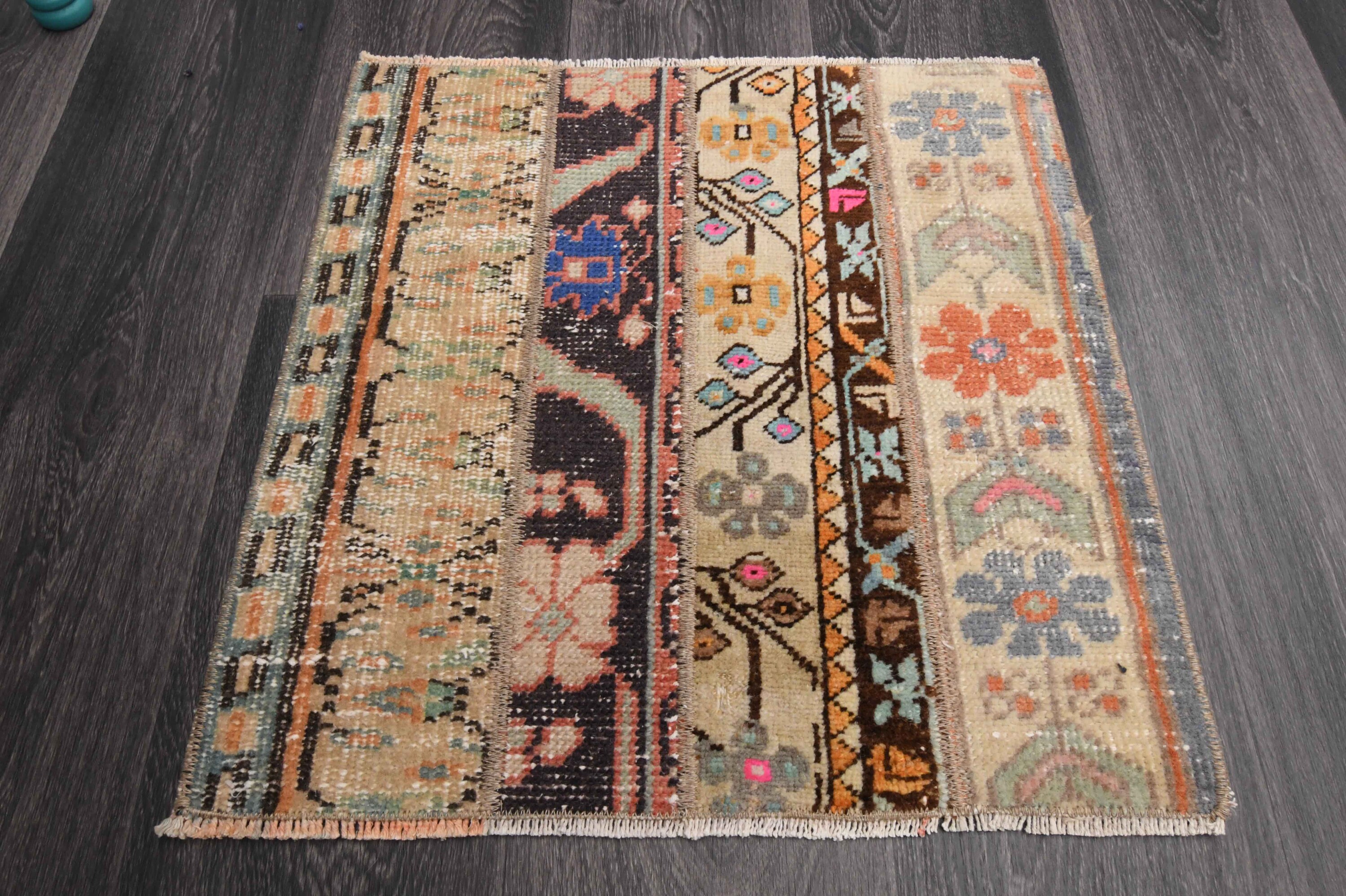 22x22 Inches, BATH MAT, DOOR Mat, Vintage Rug, Doormat Rug