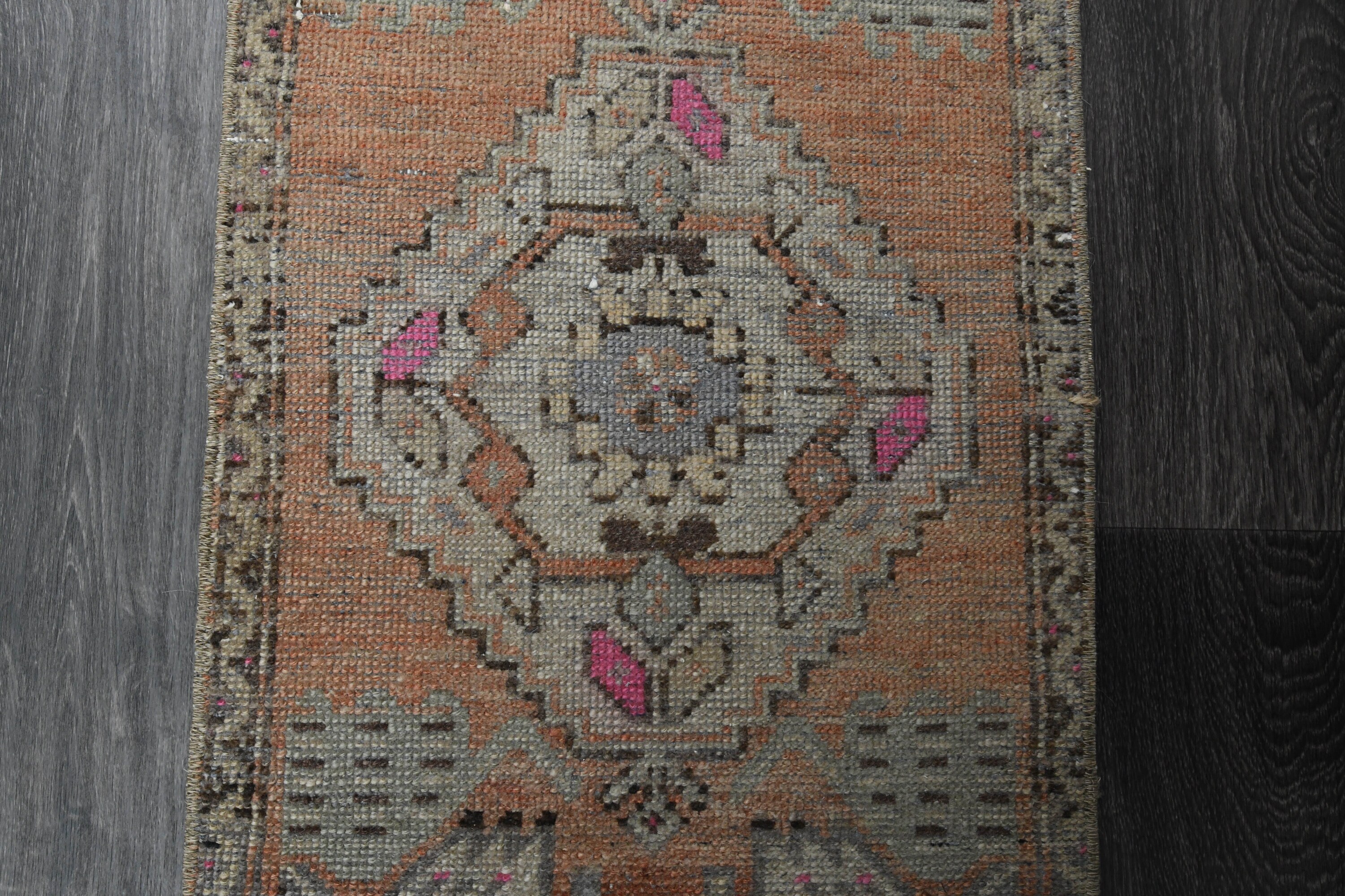 1.5 x 2.6フィート、ニュートラルトルコラグ、ヴィンテージラグ