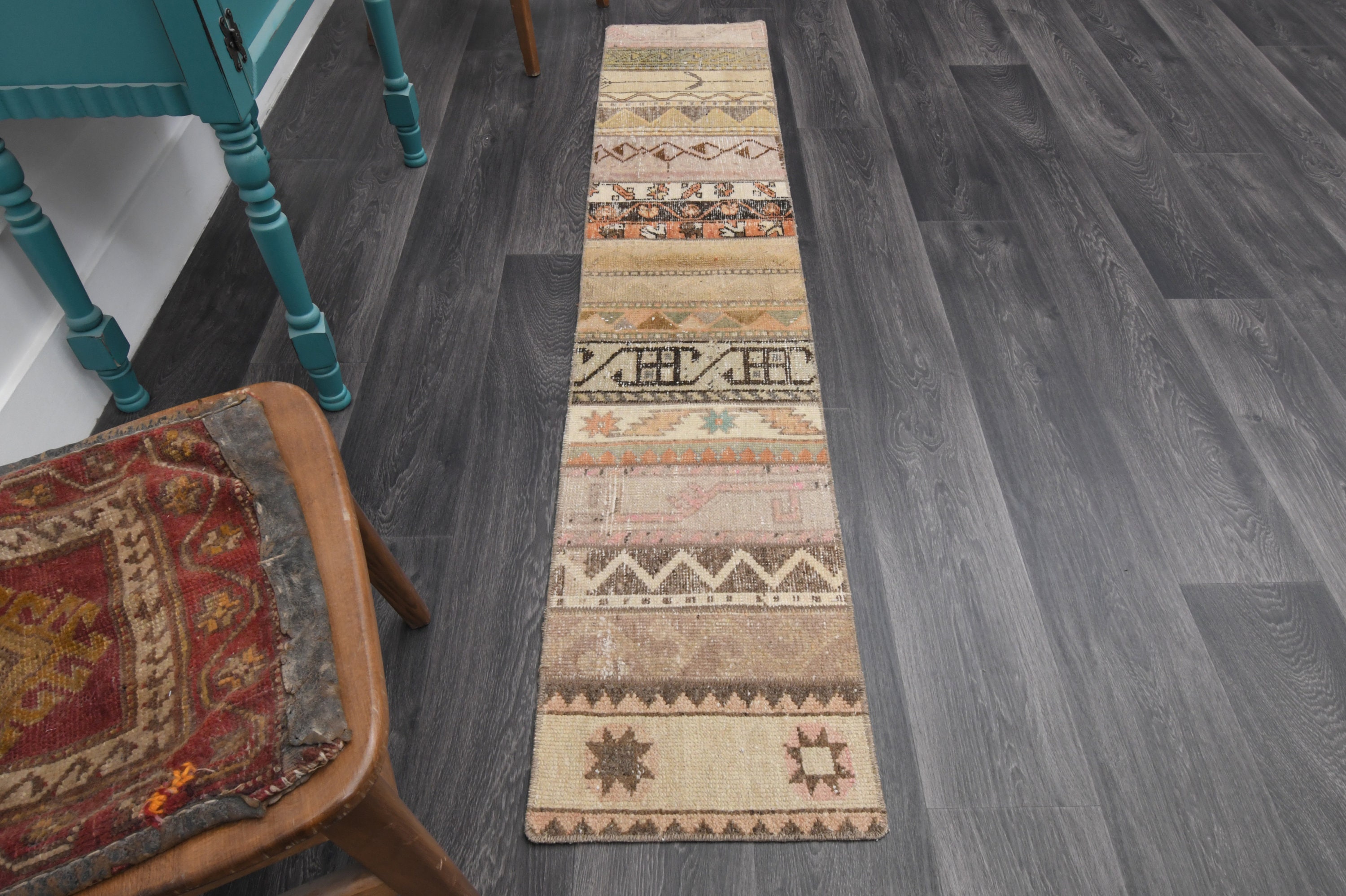 1.3 x 6.7フィート、トルコ製ナローランナー、パッチワーク