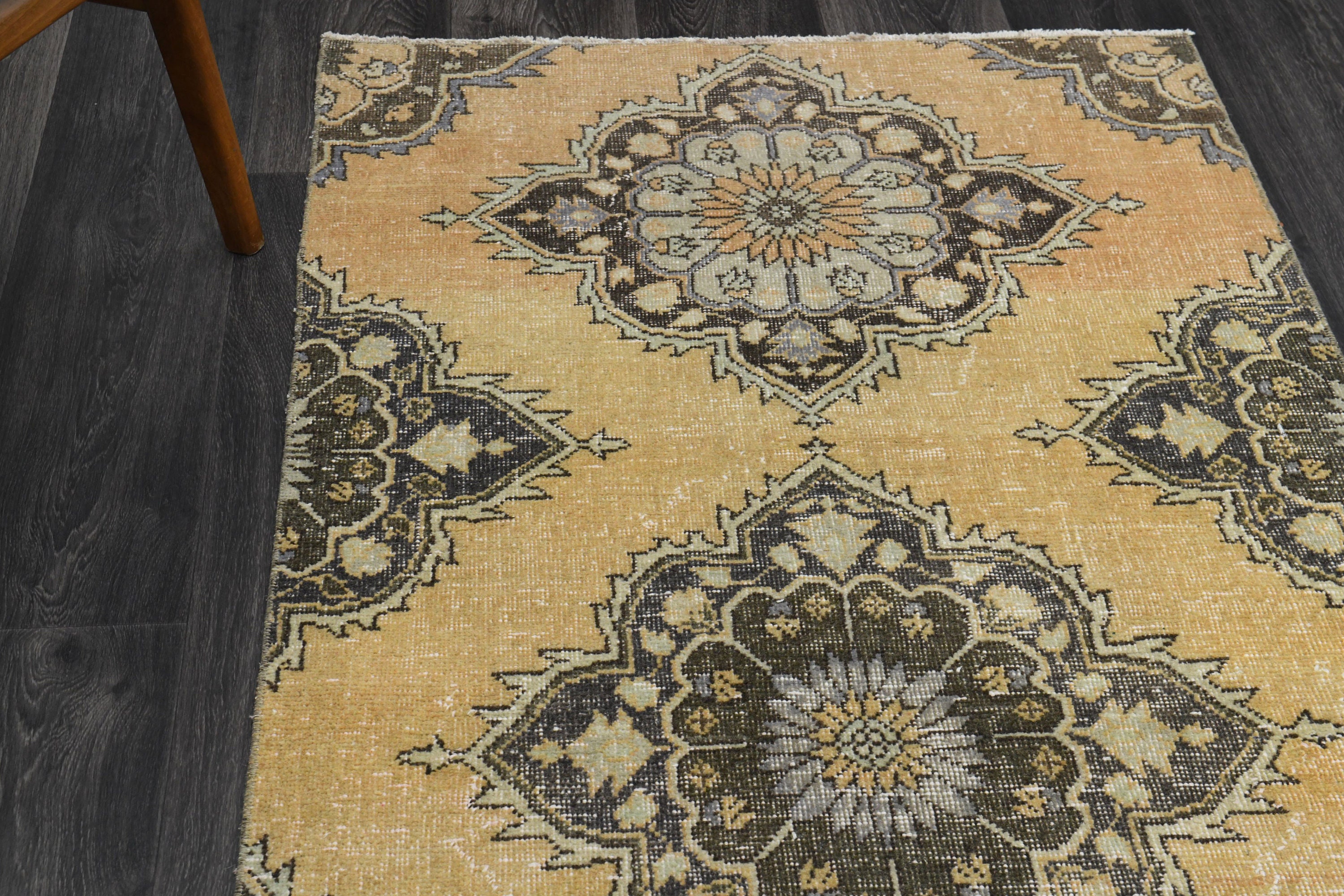 3x11.6フィート ニュートラルヴィンテージトルコラグ、ハンドメイド