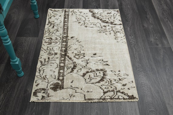 30x43 Inches, BATH MAT, DOOR Mat, Vintage Rug, Doormat, Turkish Rug, Oushak Rug, Beige, Ivory, Floral Small Rug, Vintage Mat, Welcome Mat - Etsy 30x43 Inches, BATH MAT, DOOR Mat, Vintage Rug, Doormat, Turkish Rug, Oushak Rug, Beige, Ivory, Floral Small Rug, Vintage Mat, Welcome Mat - Etsy
