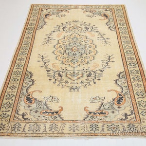 6x9.2 ft, TURKISH Rug, PASTEL Rug, FLORAL Rug, Area Rug, Vintage Rug, Oushak Rug, Handmade Rug, Authentic Rug, Wool Rug, Bordered Rug, Rugs