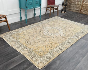 5.4 x 8.7フィート、ブラウントルコ製エリアラグ、トルコラグ