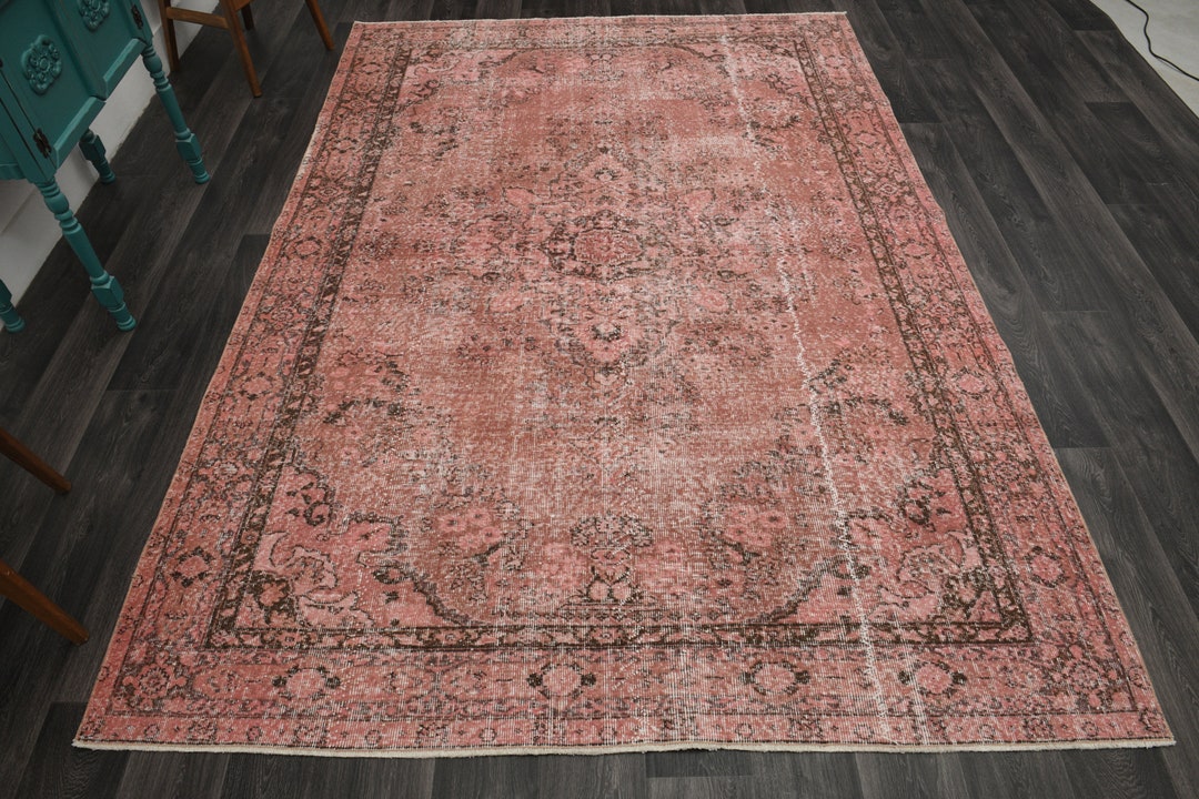 シャビーくすみピンク紋章柄　トルコラグ　ヴィンテージラグ 超大判 特大 くすみピンク 281 ×149 トルコヴィンテージラグ | iichi