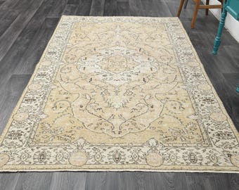 5.4 x 8.7フィート、ブラウントルコ製エリアラグ、トルコラグ