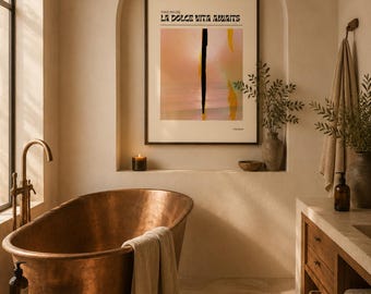 Estampado de horizonte oceánico suave, fotografía costera minimalista para interiores modernos y tranquilos.