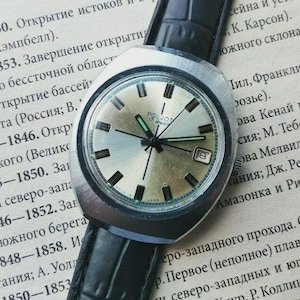 Vintage Wrist  Watch  POLJOT  Mechanical Mens Wrist Watch 17 jewels MADE In USSR 1970s