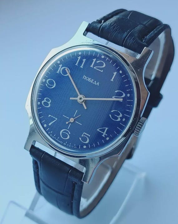 Vintage Pobeda Mens Watch, USSR 15 Jewels, Mechanical Watch 1980s