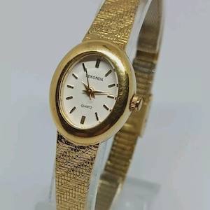 Vintage Watch SEKONDA Women&#39;s Small cocktails Beautiful Ladies Quartz Wrist Watch  Gold tone