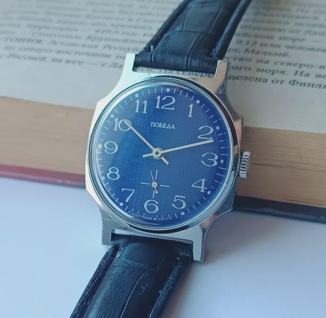 Vintage Pobeda Mens Watch, USSR 15 Jewels, Mechanical Watch  1980s, photo 3 of 5