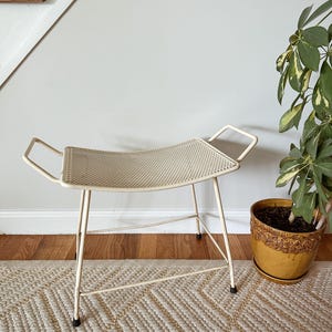Vintage midcentury Salterini style enameled metal mesh stool/MCM vanity stool/midcentury enameled ottoman/vintage stand stand