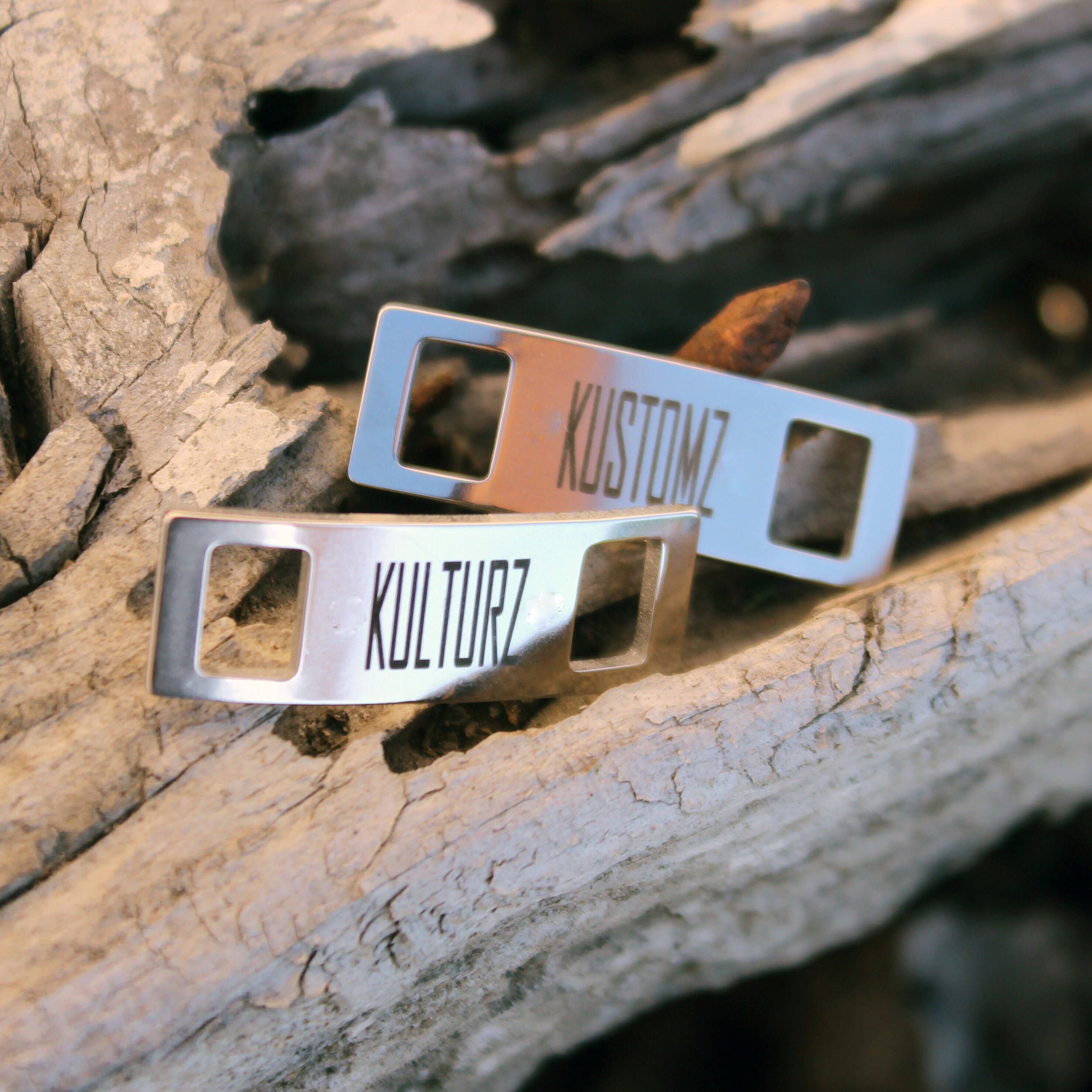The Perfect Sneaker Gift - Custom Lace locks | Lace Tags | Deubré | D…