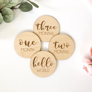 Jalons de bébé gravés en bois, disques milestone mensuels, décor de pépinière pour nouveau-nés