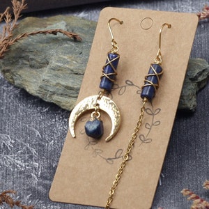 Boucles d'oreilles lapis lazuli demi lune dépareillées doré bleu geometriques bohemes, cercles image 2