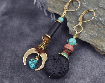 Longues boucles d'oreilles turquoise demi lune dépareillées dorees geometriques bohemes