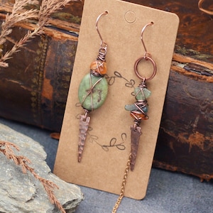 Green agate viking earrings, pagan asymmetric gemstone earrings, copper dangle boho earrings, chunky chain earrings