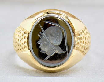 Vintage Hematite Intaglio 9ct Yellow Gold Signet Ring