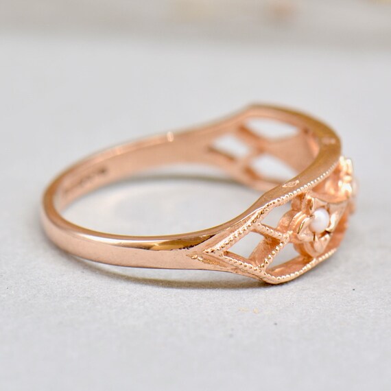 Vintage 9ct Rose Gold Seed Pearl Ring - image 5