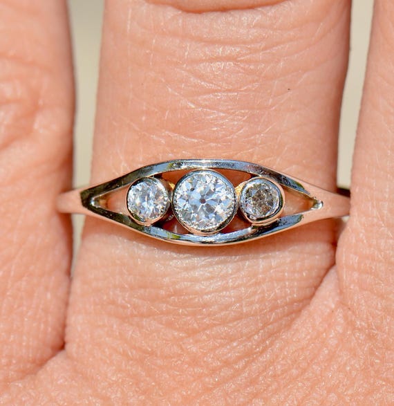 Edwardian Old-cut Diamond Trilogy Bezel Set 18ct Yellow Gold