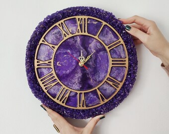 Beautiful 12\u201d White and Silver Geode Inspired Resin Wall Clock with Rocks.