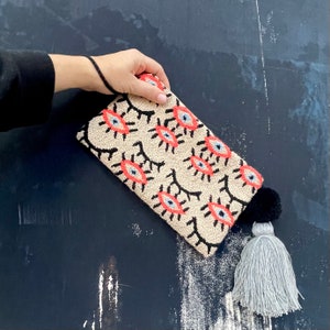 Original Wayuu, Eye Clutch Purse, Camo style, Lucky eye bag, Summer statement clutch, cartera wayuu, sobre, Pompom