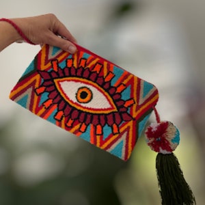 LARGE CANVAS CLUTCH WANDERING EYE