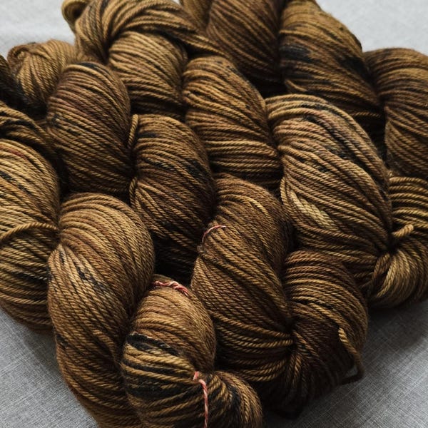 SWEET MOTHER EARTH, Worsted, Extrafine superwash merino, 100g, 218 yds, 4-ply - Hand-Dyed, Indie Dyer
