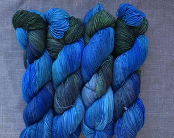 RAINWASHED, Extrafine superwash merino, 100g, 463 yds, 4-ply - Hand-Dyed