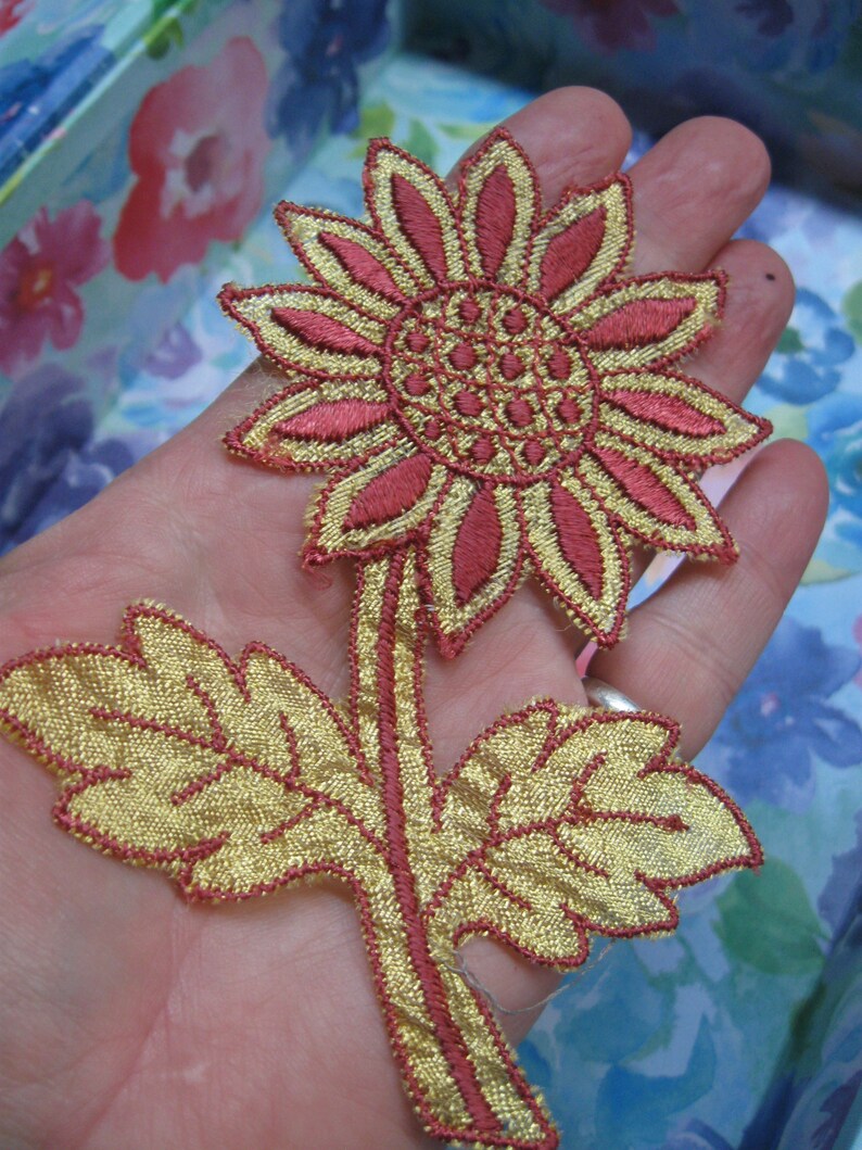 Applique Flowers 10 Sewing Embellishments Rayon BT-20