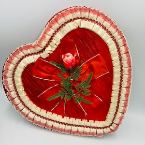 13” Vintage Brachs Valentines Chocolate Box lace trim FREE SHIPPING