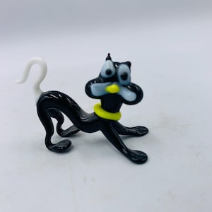 Miniature Murano Glass black and white cat figurine