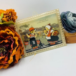 Adorable publicidad vintage lucite enmarcado niños holandeses pintados al revés