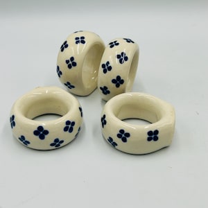 4 Polish pottery blue white napkin rings