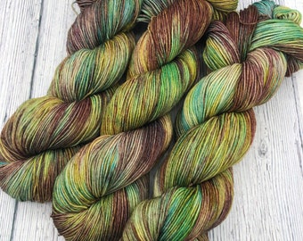 Hand dyed variegated fingering yarn