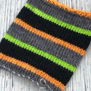 Hand dyed self striping Halloween sock yarn 1